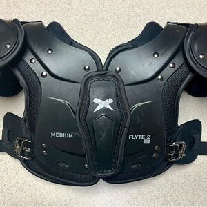 Xenith Flyte 2 Youth Football Shoulder Pads